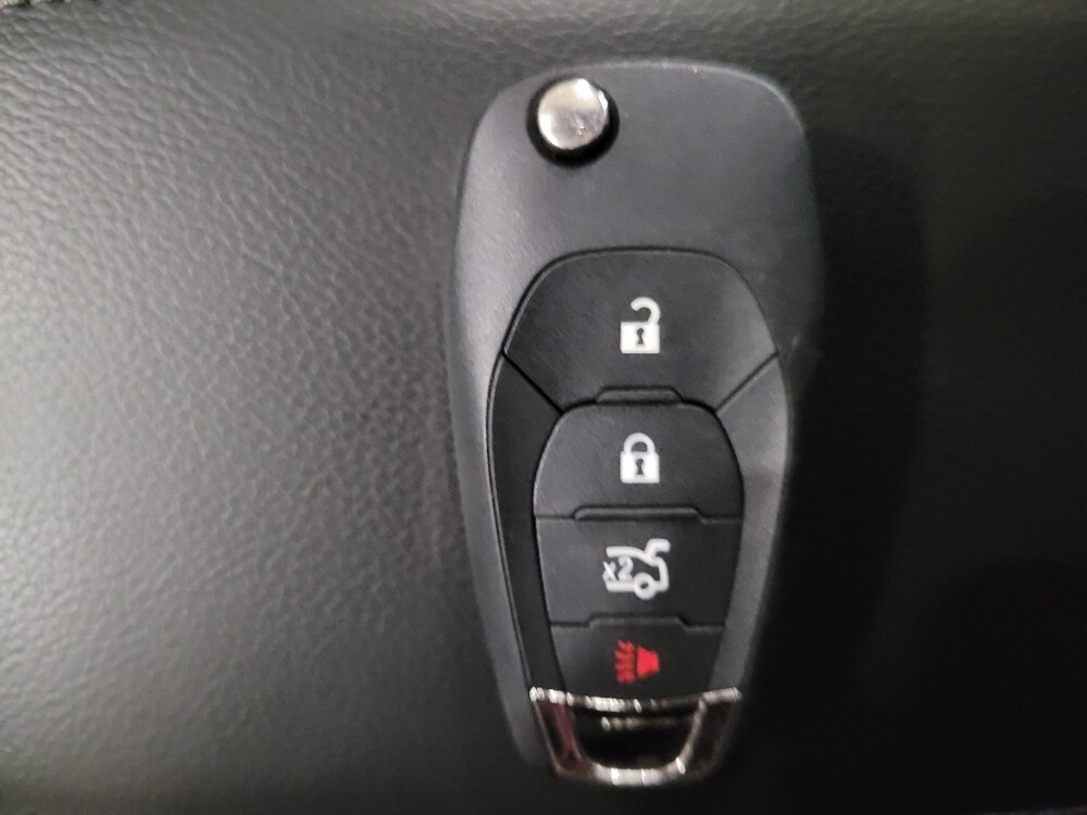 2018 Chevrolet Cruze in Newport News, VA 23601 - 18105621 32