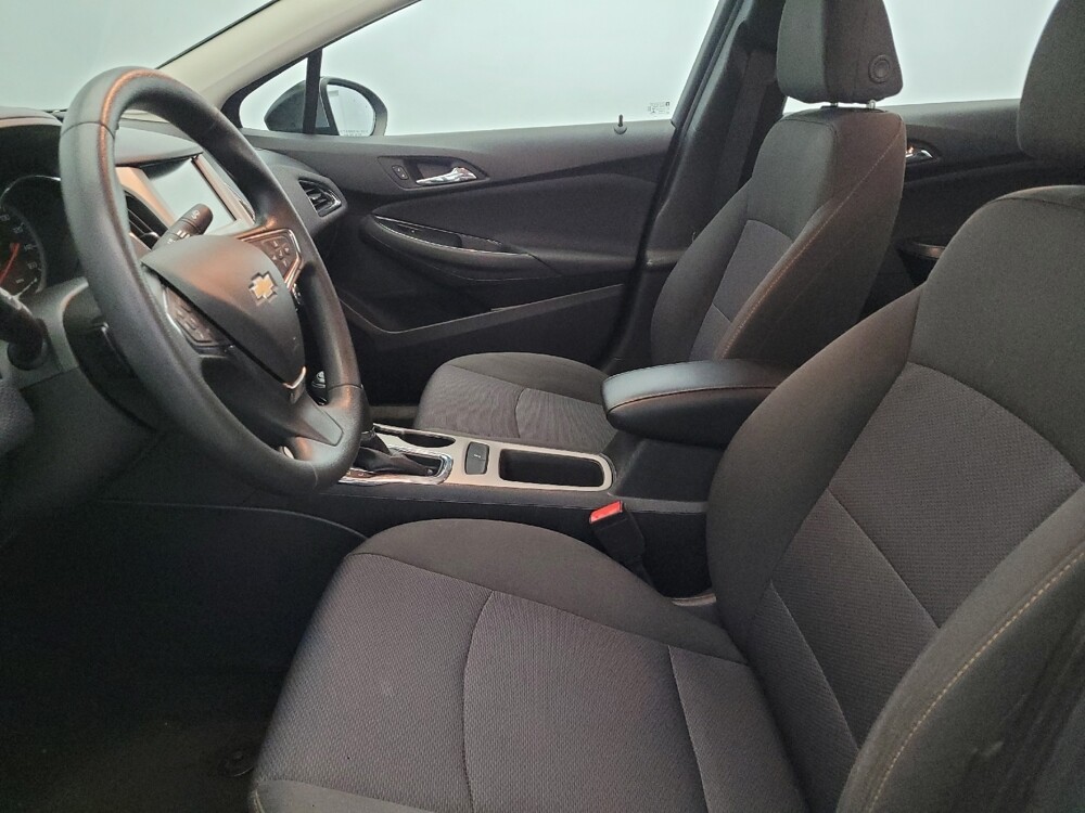 2018 Chevrolet Cruze in Newport News, VA 23601 - 18105621 17