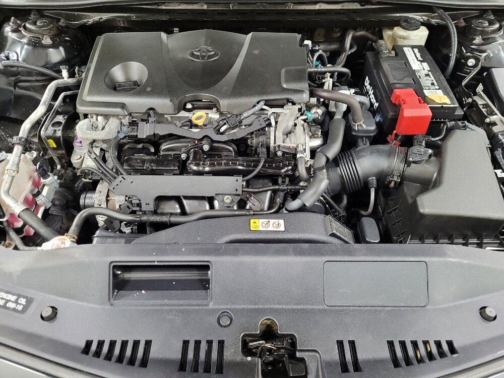 2018 Toyota Camry in Pittsburgh, PA 15236 - 18105622 30