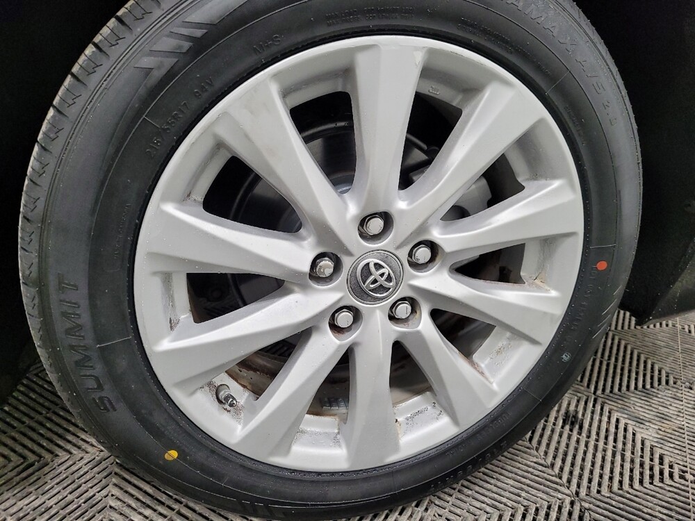 2018 Toyota Camry in Pittsburgh, PA 15236 - 18105622 31