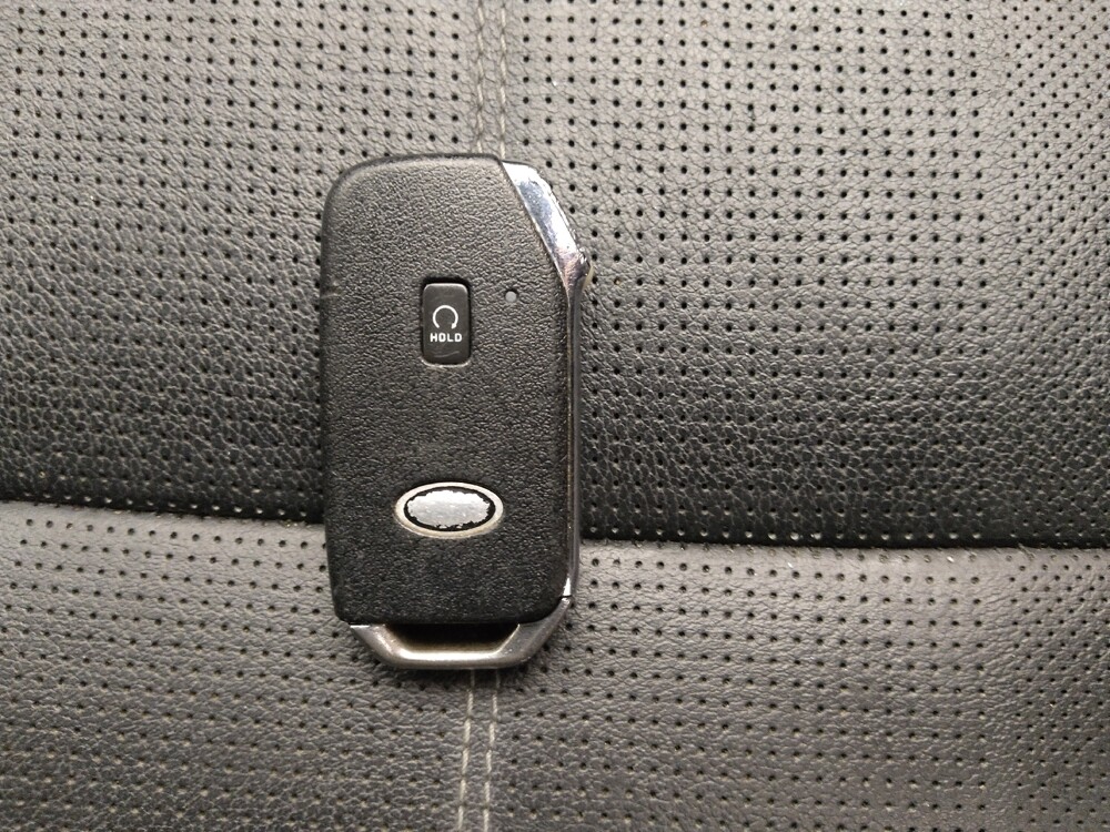 2021 Kia Telluride in Wichita, KS 67207 - 18105625 32