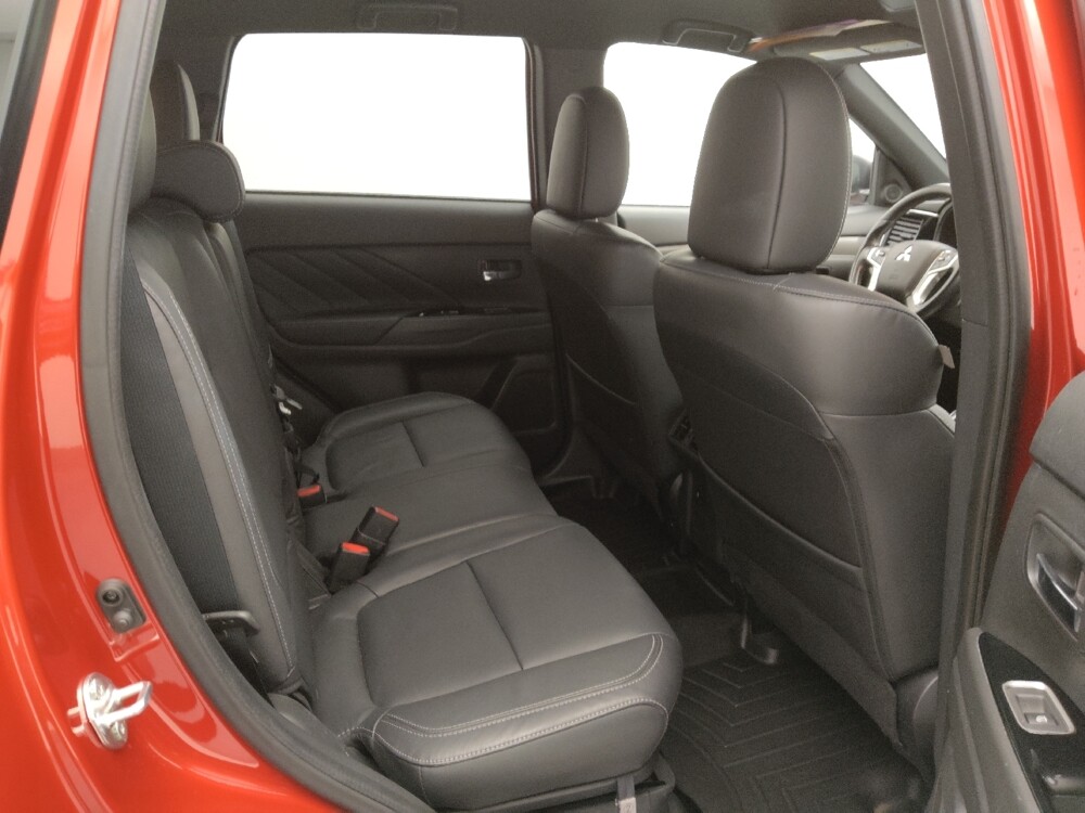 2019 Mitsubishi Outlander in St. Louis, MO 63136 - 18105626 19