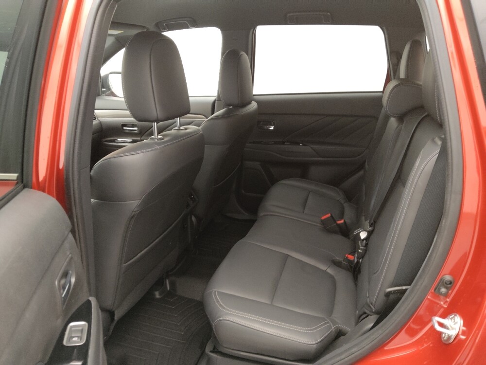 2019 Mitsubishi Outlander in St. Louis, MO 63136 - 18105626 18