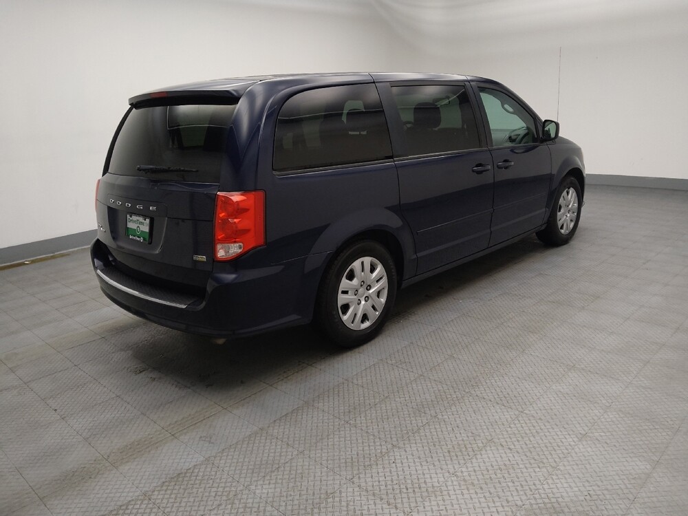2015 Dodge Grand Caravan in Des Moines, IA 50310 - 18105633 10
