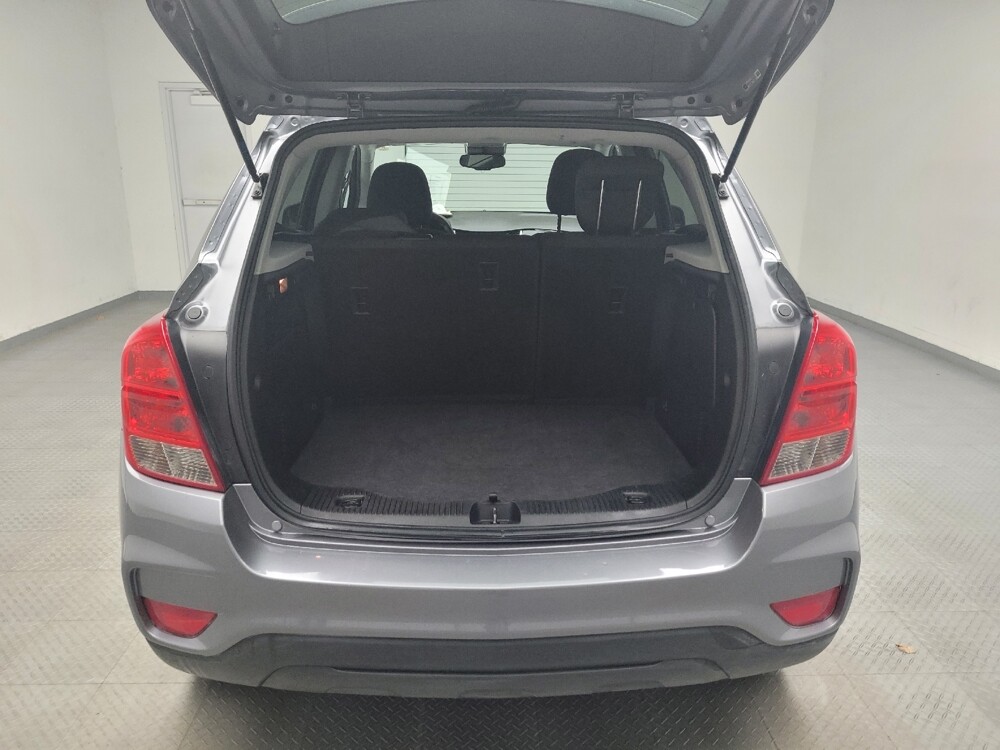 2020 Chevrolet Trax in St. Louis, MO 63125 - 18105637 29