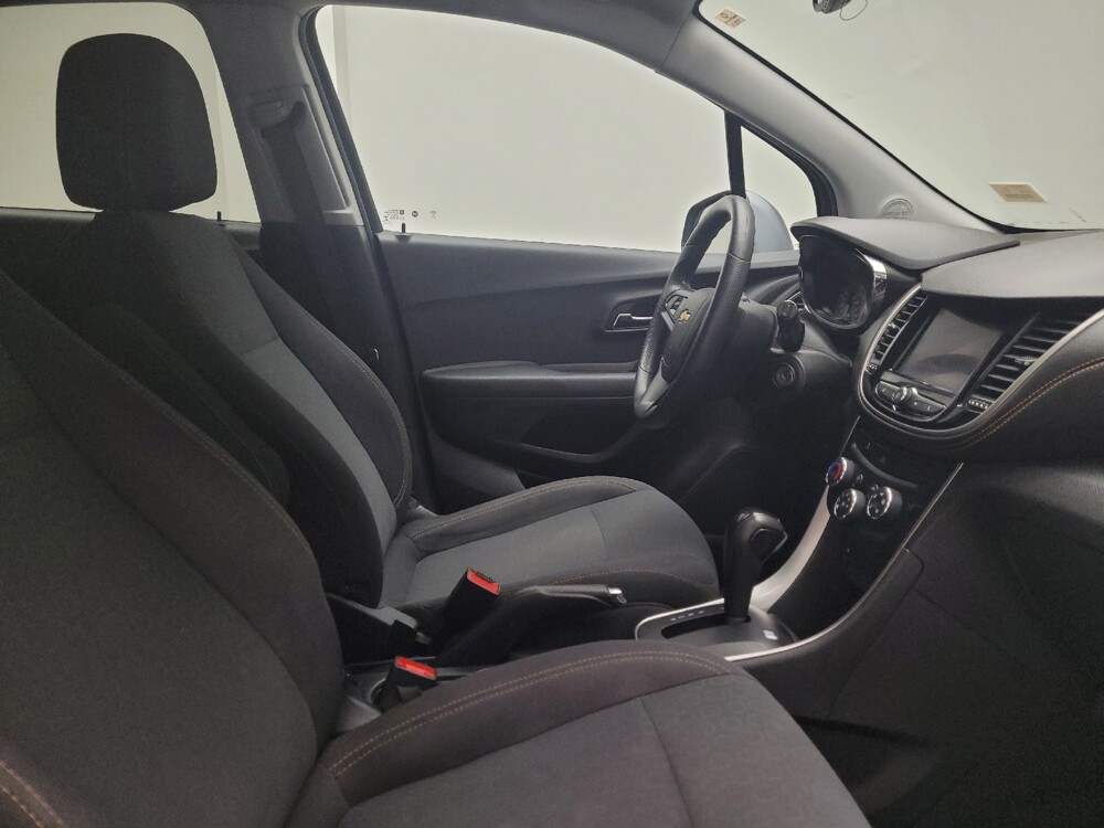 2020 Chevrolet Trax in St. Louis, MO 63125 - 18105637 21