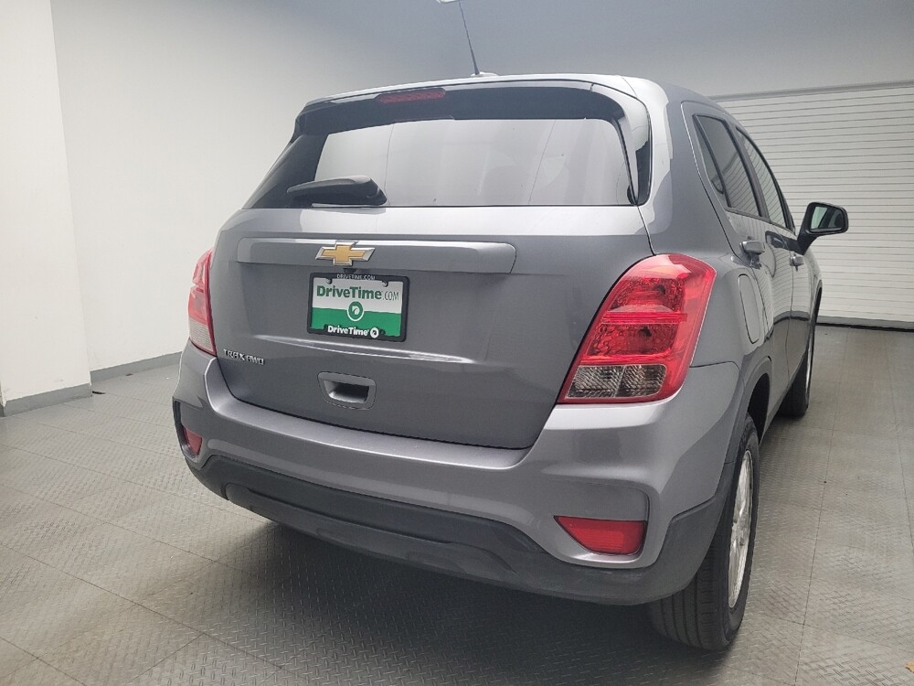 2020 Chevrolet Trax in St. Louis, MO 63125 - 18105637 7