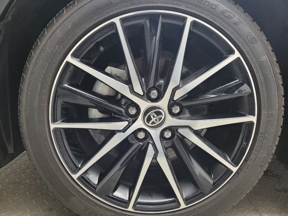 2021 Toyota Camry in Taylor, MI 48180 - 18105641 31