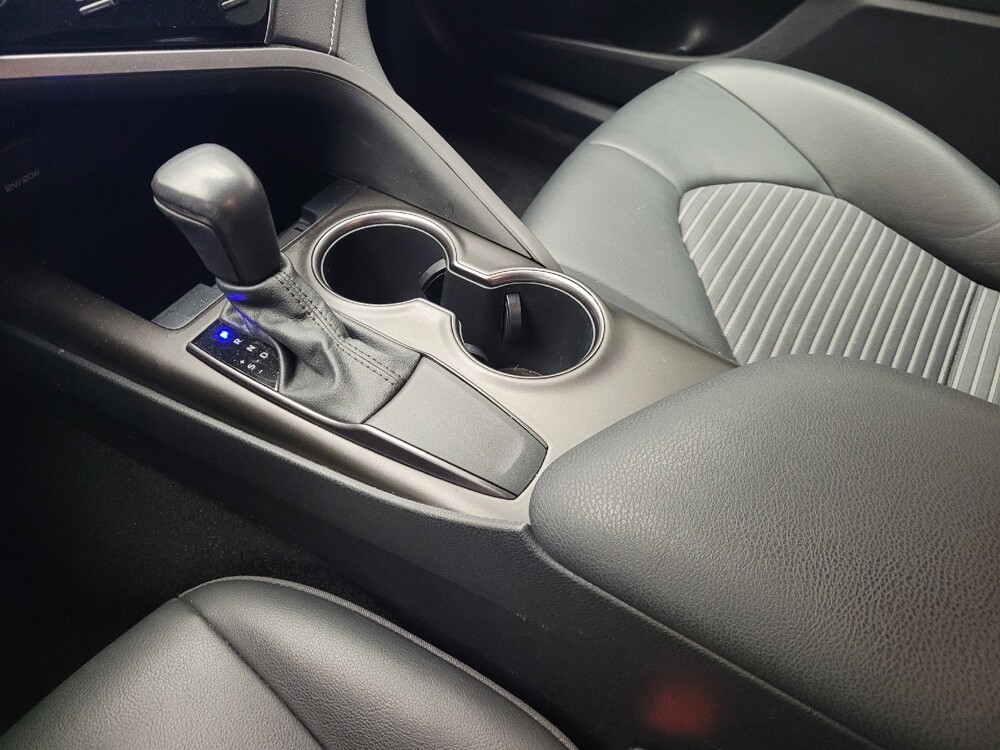 2021 Toyota Camry in Taylor, MI 48180 - 18105641 26