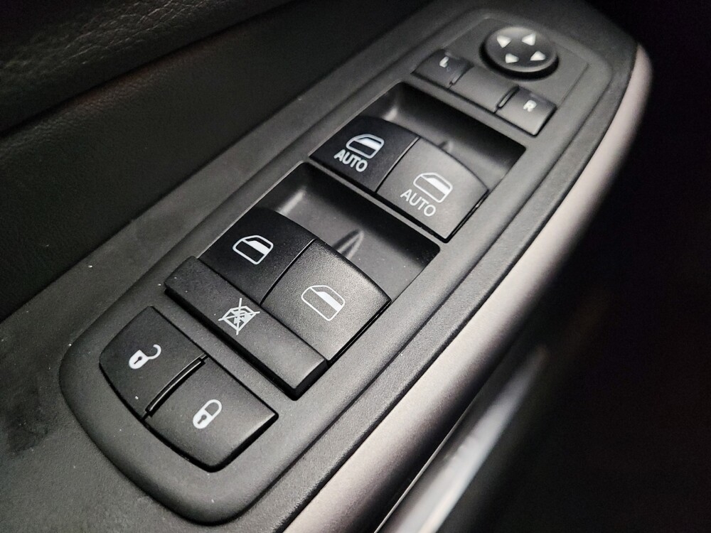 2019 Jeep Cherokee in Eastpointe, MI 48021 - 18105642 27