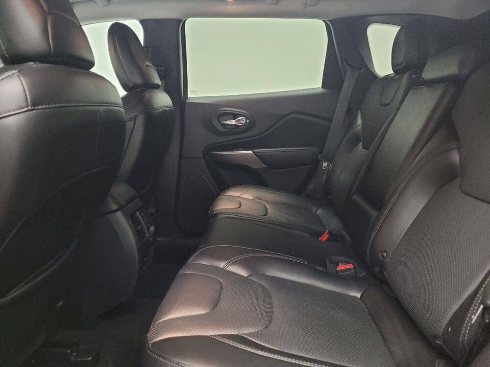 2019 Jeep Cherokee in Eastpointe, MI 48021 - 18105642 18