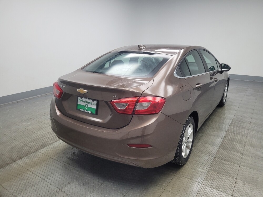 2019 Chevrolet Cruze in Highland, IN 46322 - 18105649 9