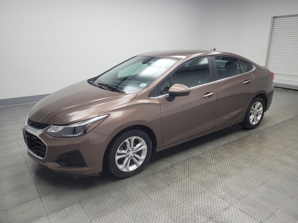 2019 Chevrolet Cruze in Highland, IN 46322 - 18105649 2