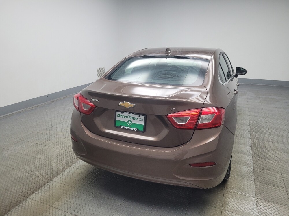 2019 Chevrolet Cruze in Highland, IN 46322 - 18105649 7