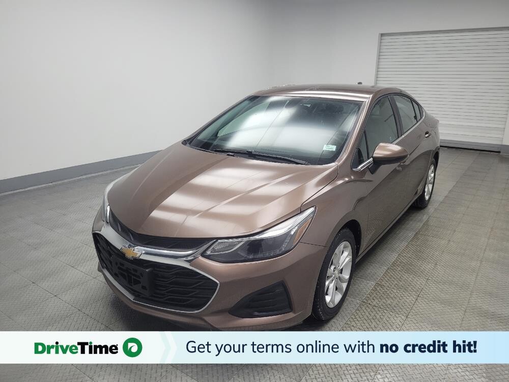 2019 Chevrolet Cruze in Highland, IN 46322 - 18105649