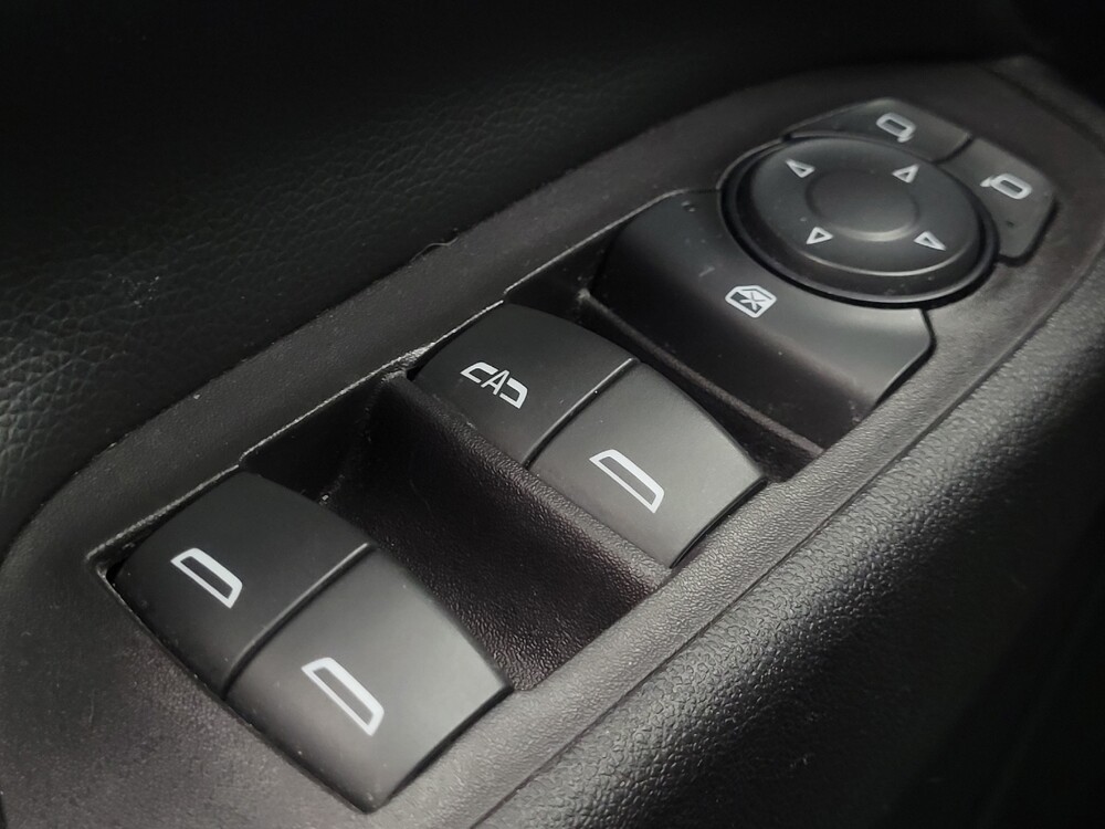 2020 Chevrolet Equinox in Mishawaka, IN 46545 - 18105651 27