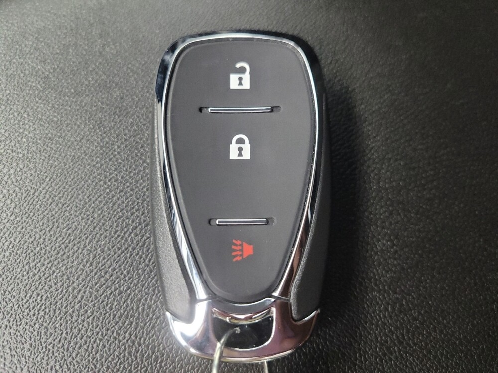 2020 Chevrolet Equinox in Mishawaka, IN 46545 - 18105651 32