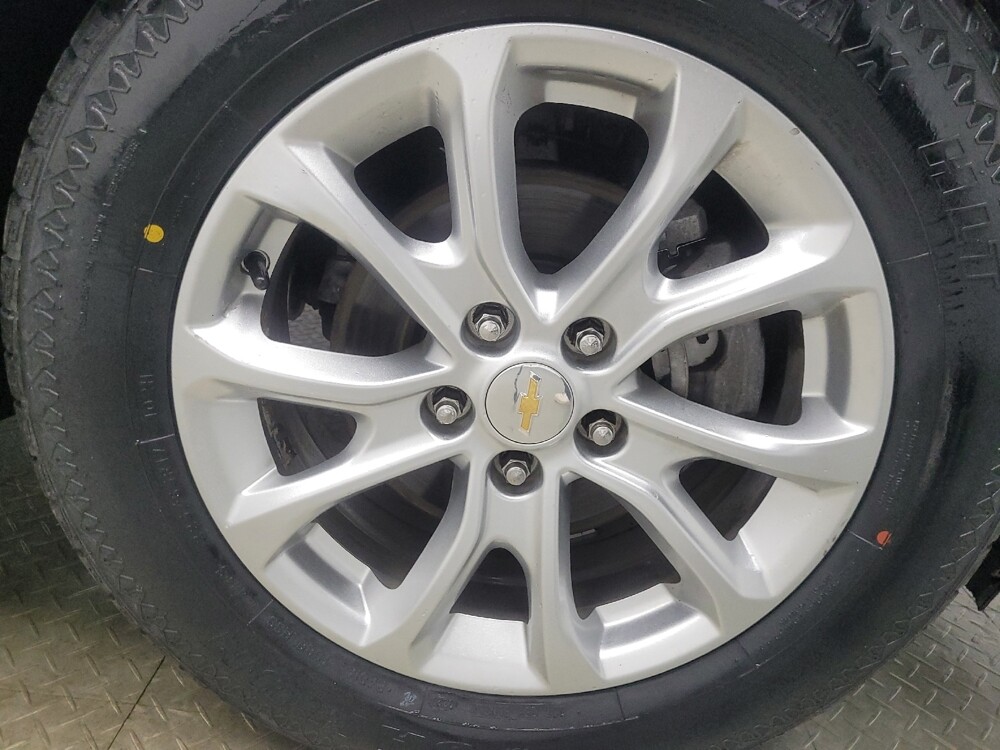 2020 Chevrolet Equinox in Mishawaka, IN 46545 - 18105651 31