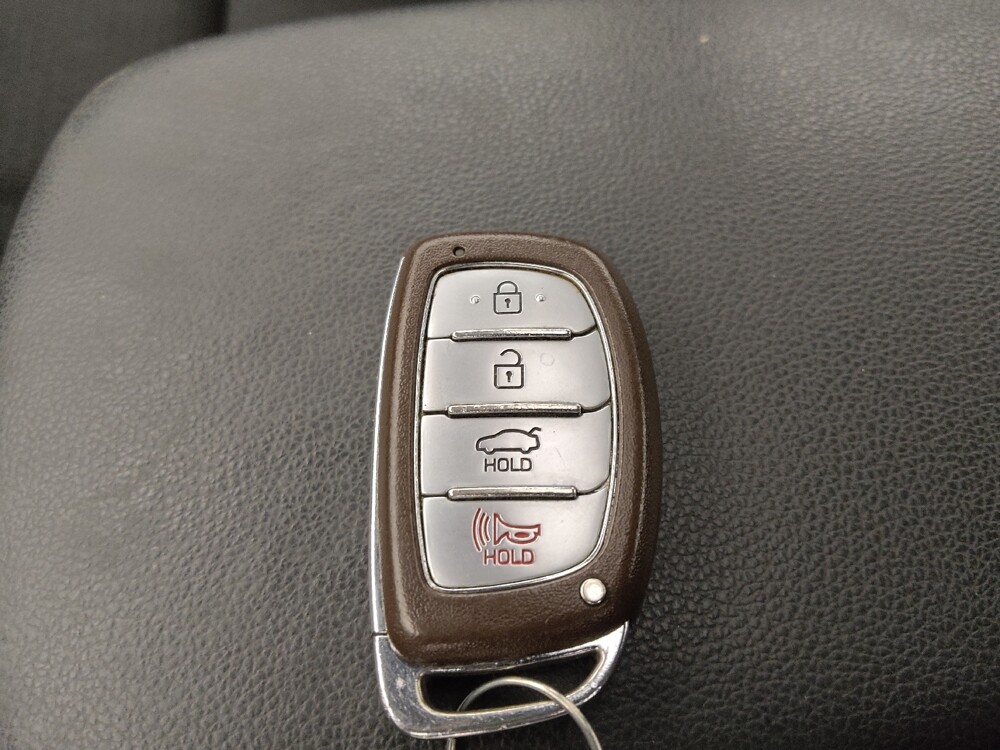 2018 Hyundai Elantra in Lakeland, FL 33815 - 18105658 32