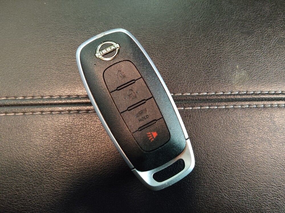 2025 Nissan Sentra in Charlotte, NC 28213 - 18105669 32