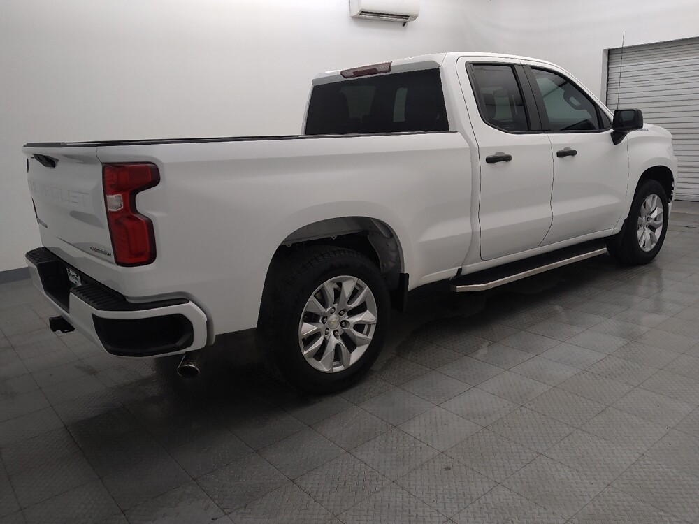 2020 Chevrolet Silverado 1500 in San Antonio, TX 78238 - 18105670 10