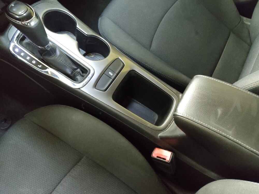 2018 Chevrolet Cruze in Greenville, SC 29607 - 18105674 26