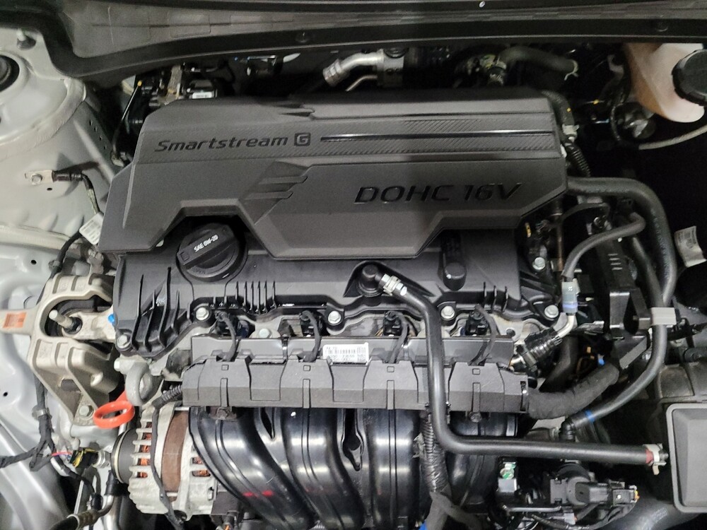 2023 Hyundai Elantra in Plymouth Meeting, PA 19462 - 18105676 30