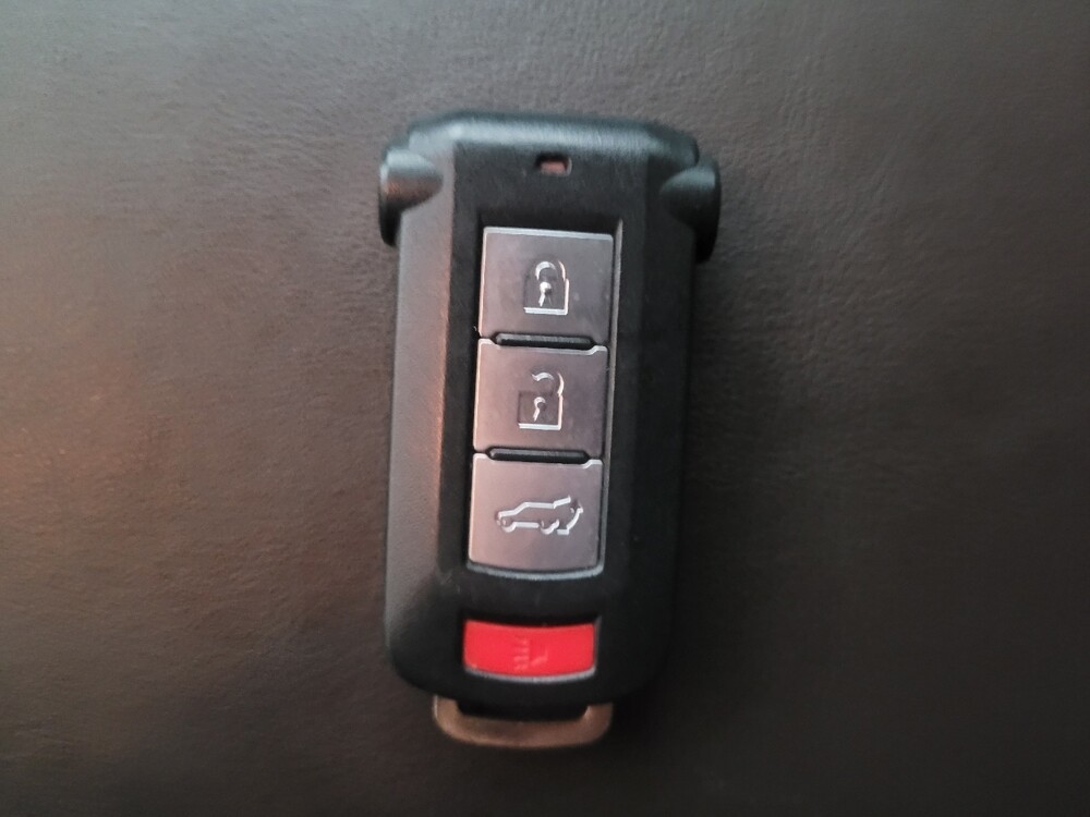 2018 Mitsubishi Outlander in Pelham, AL 35124 - 18105690 32