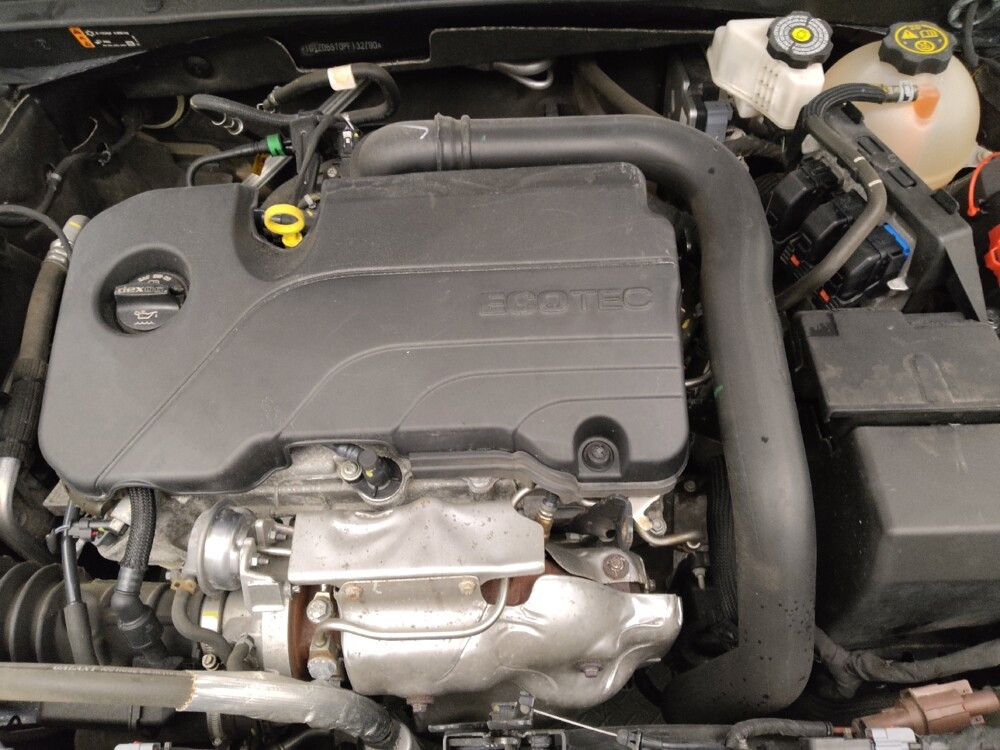 2023 Chevrolet Malibu in Lombard, IL 60148 - 18105720 30