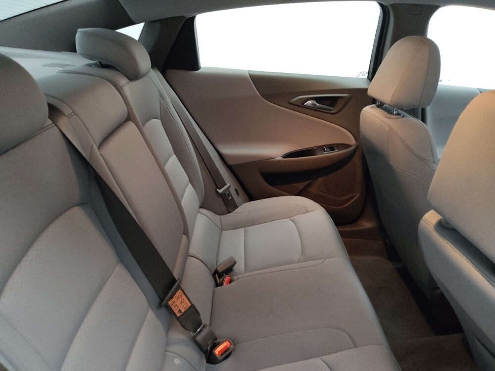 2023 Chevrolet Malibu in Lombard, IL 60148 - 18105720 19