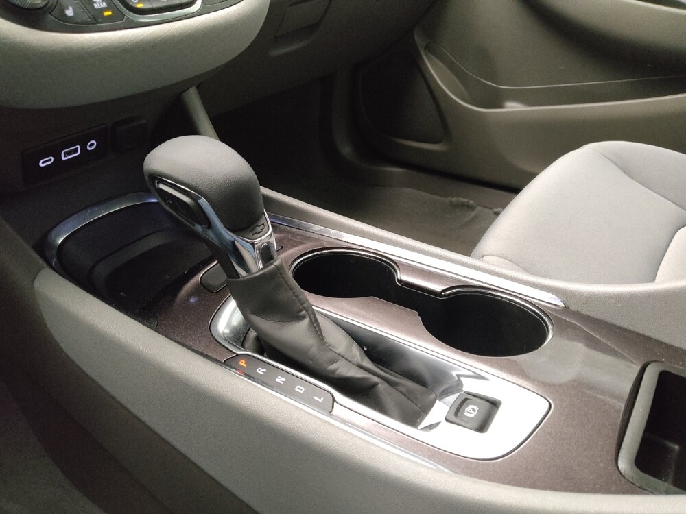 2023 Chevrolet Malibu in Lombard, IL 60148 - 18105720 26