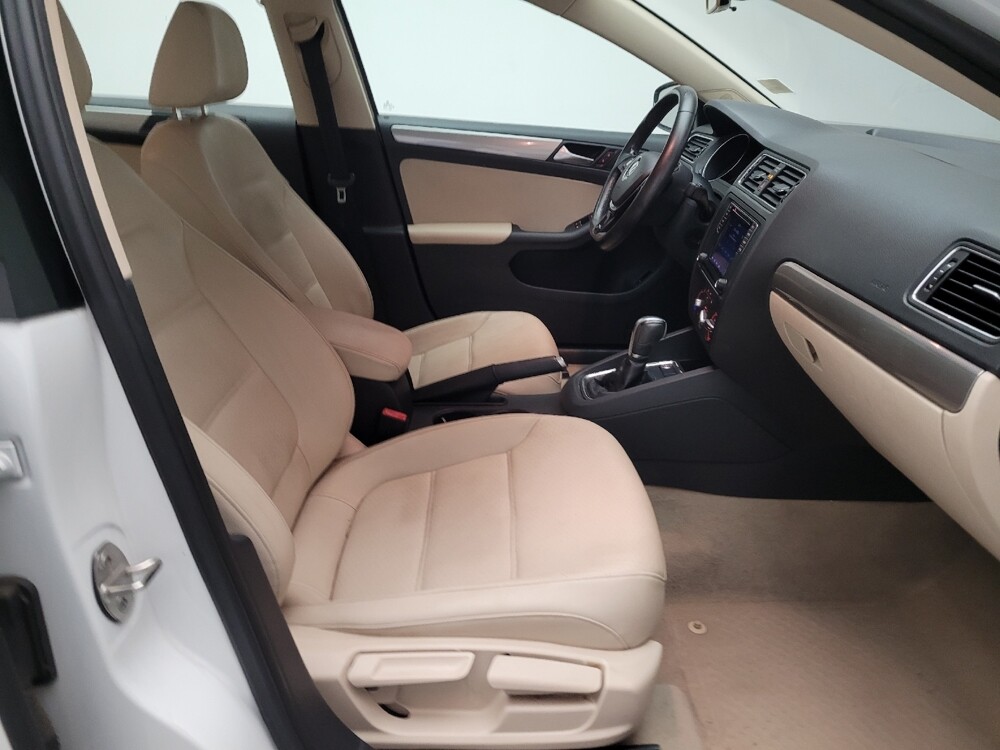 2016 Volkswagen Jetta in Riverside, CA 92504 - 18105727 21