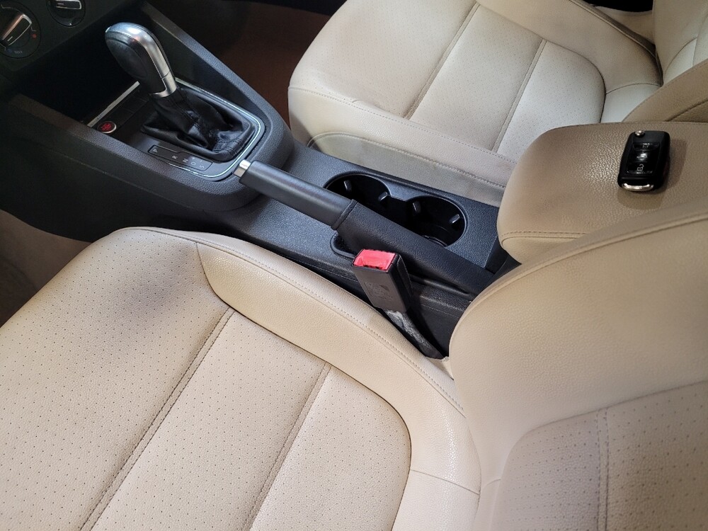 2016 Volkswagen Jetta in Riverside, CA 92504 - 18105727 26