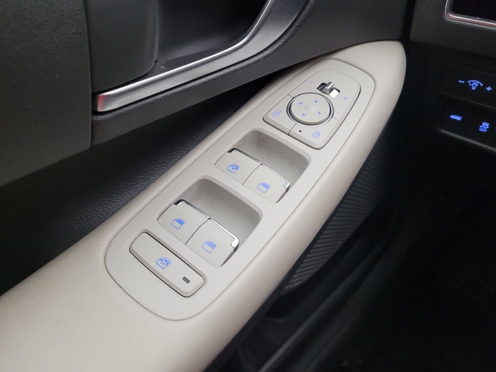 2023 Hyundai Sonata in Cincinnati, OH 45255 - 18105740 27