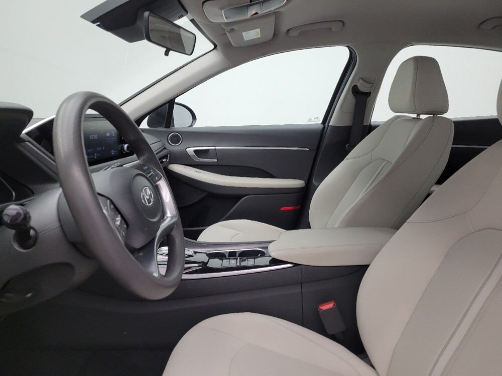 2023 Hyundai Sonata in Cincinnati, OH 45255 - 18105740 17