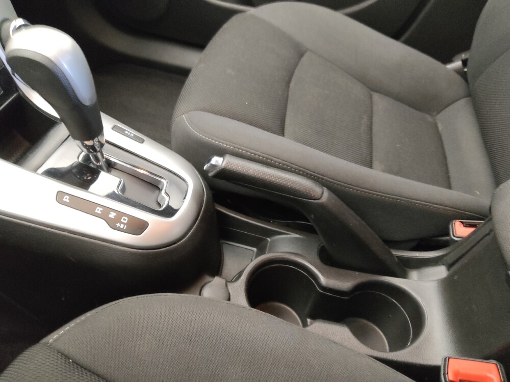 2016 Chevrolet Cruze in St. Louis, MO 63136 - 18105742 26