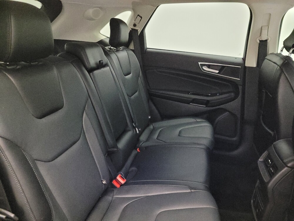 2018 Ford Edge in Glendale, AZ 85301 - 18105746 19