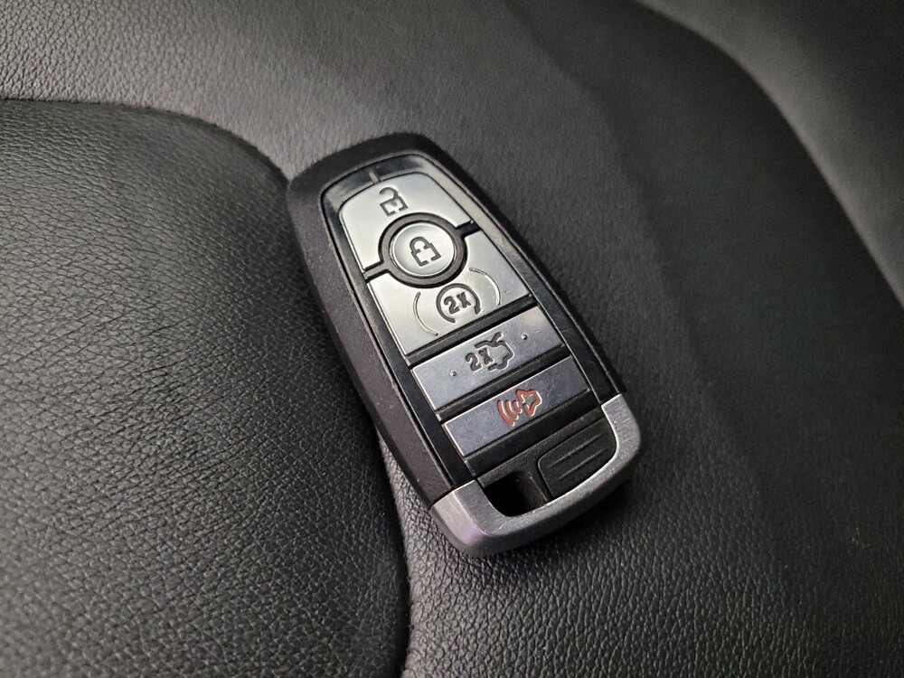 2018 Ford Edge in Glendale, AZ 85301 - 18105746 32