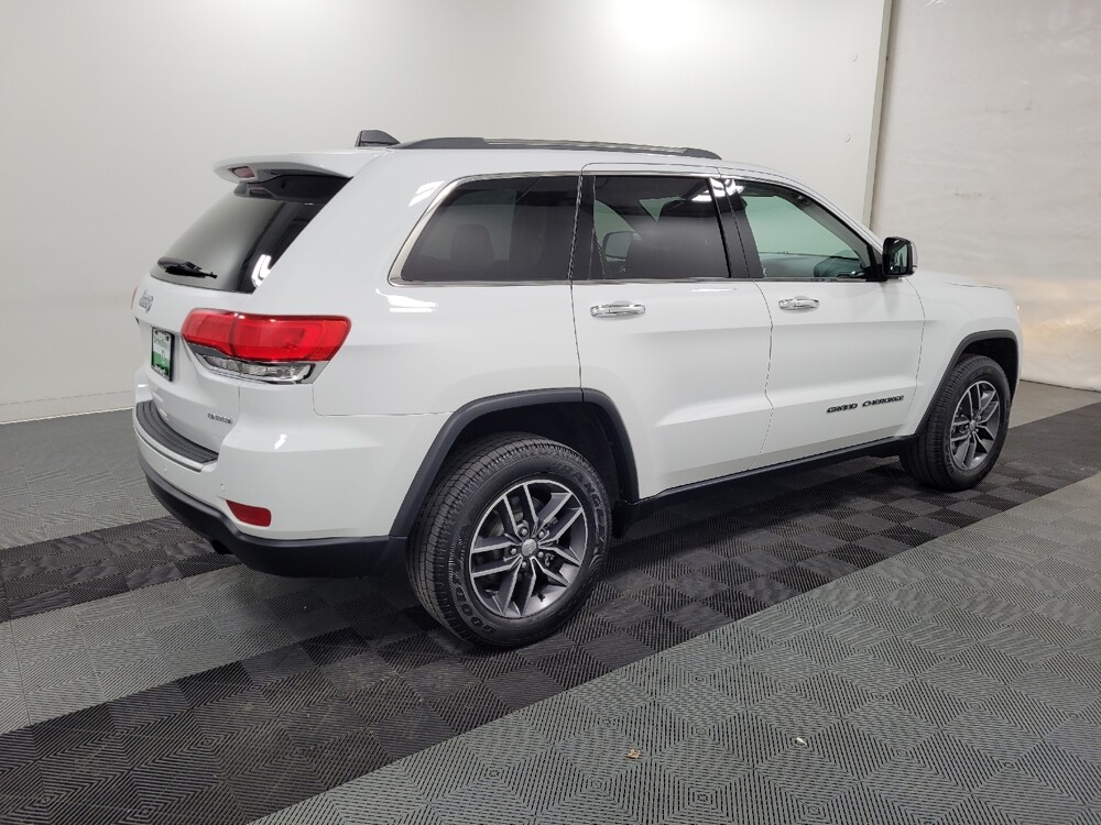 2018 Jeep Grand Cherokee in Pittsburgh, PA 15236 - 18105777 10
