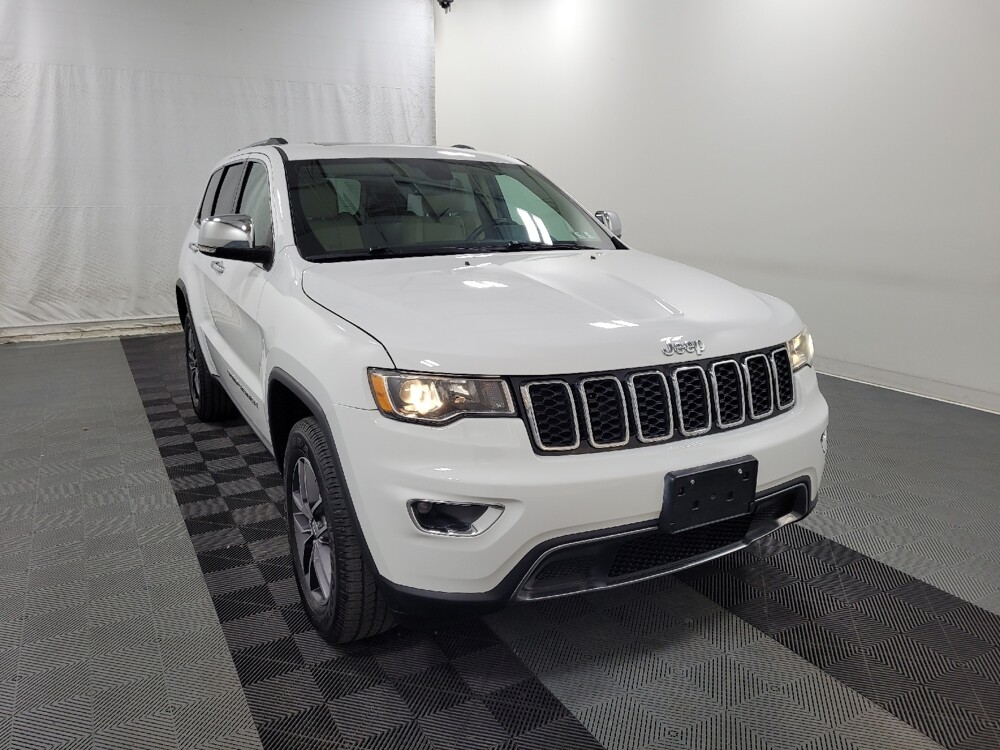 2018 Jeep Grand Cherokee in Pittsburgh, PA 15236 - 18105777 13