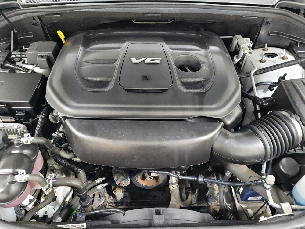 2018 Jeep Grand Cherokee in Pittsburgh, PA 15236 - 18105777 30