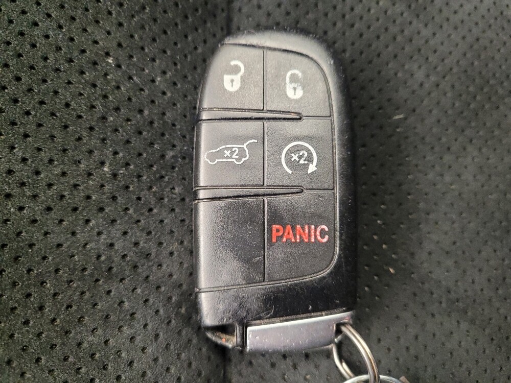 2018 Jeep Grand Cherokee in Maple Heights, OH 44137 - 18105786 32