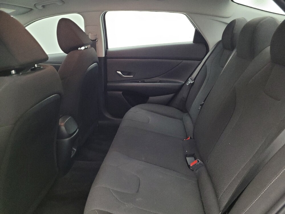 2025 Hyundai Elantra in Louisville, KY 40258 - 18105799 18