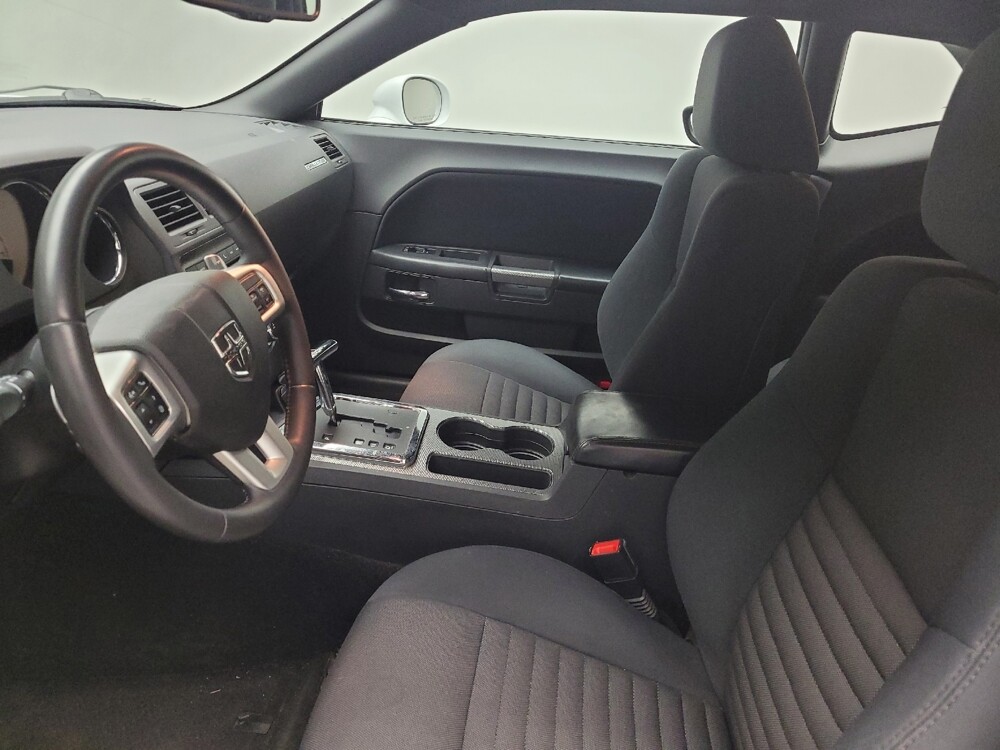 2013 Dodge Challenger in Taylor, MI 48180 - 18105801 17