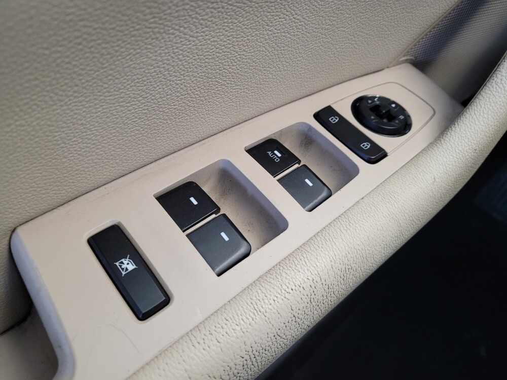 2015 Hyundai Sonata in Louisville, KY 40258 - 18105806 27