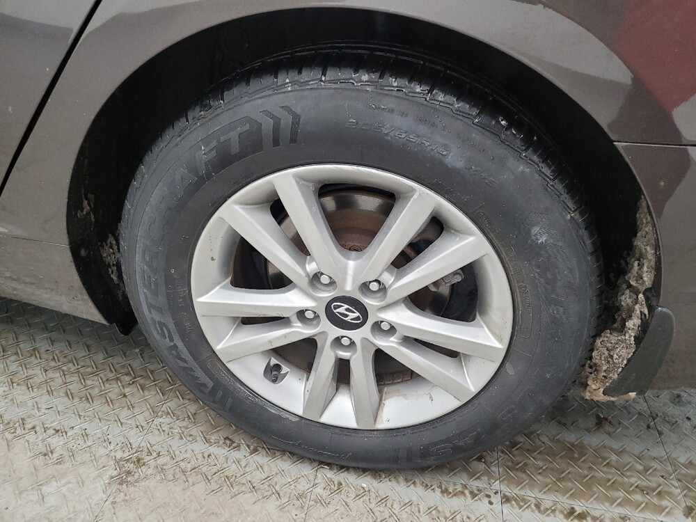 2015 Hyundai Sonata in Louisville, KY 40258 - 18105806 31