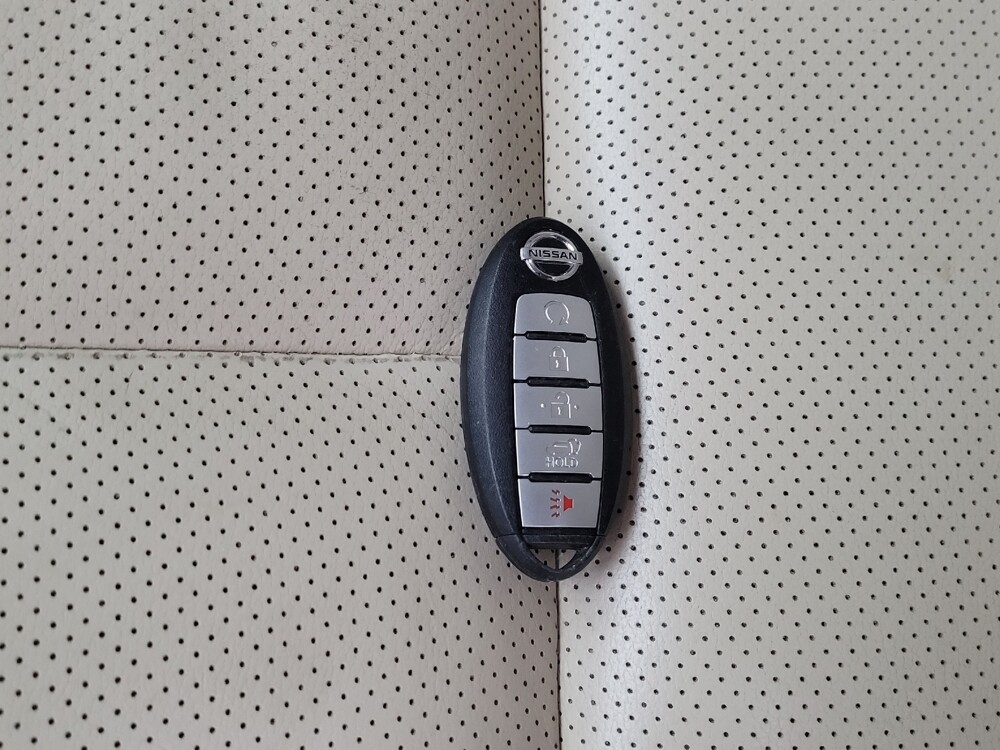 2018 Nissan Murano in Savannah, GA 31419 - 18105808 32