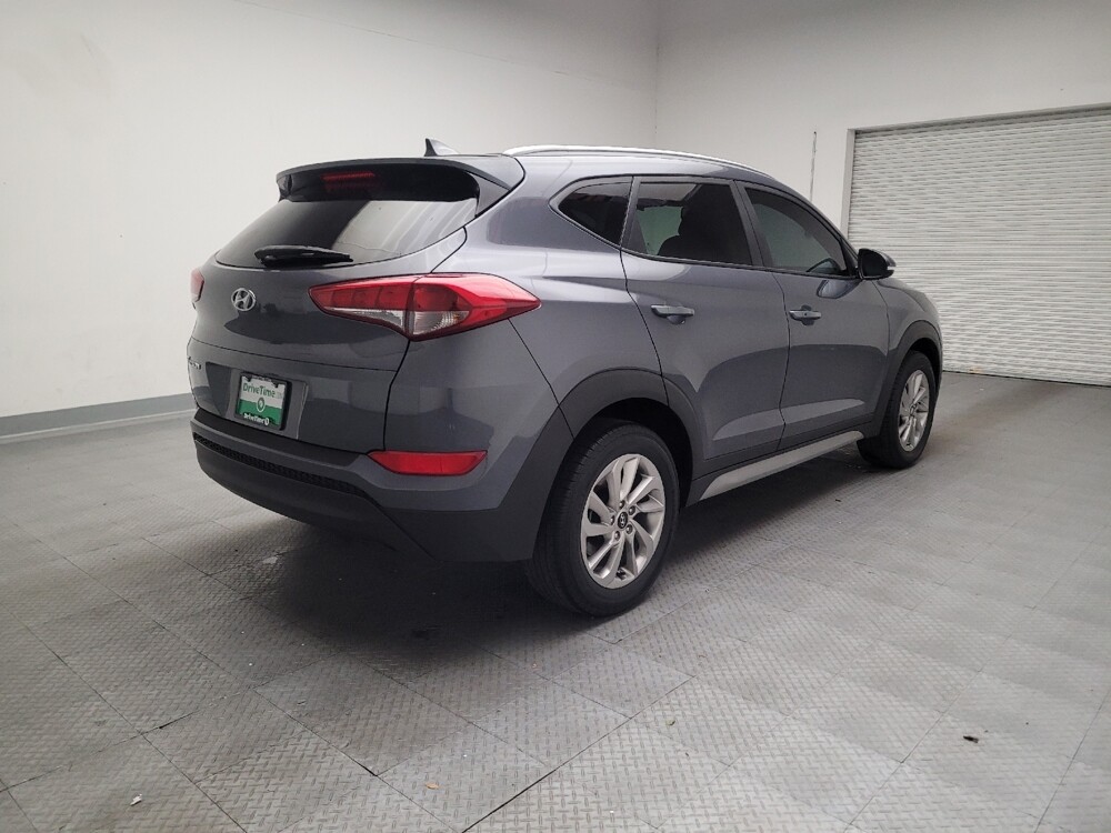2017 Hyundai Tucson in Downey, CA 90241 - 18105817 9