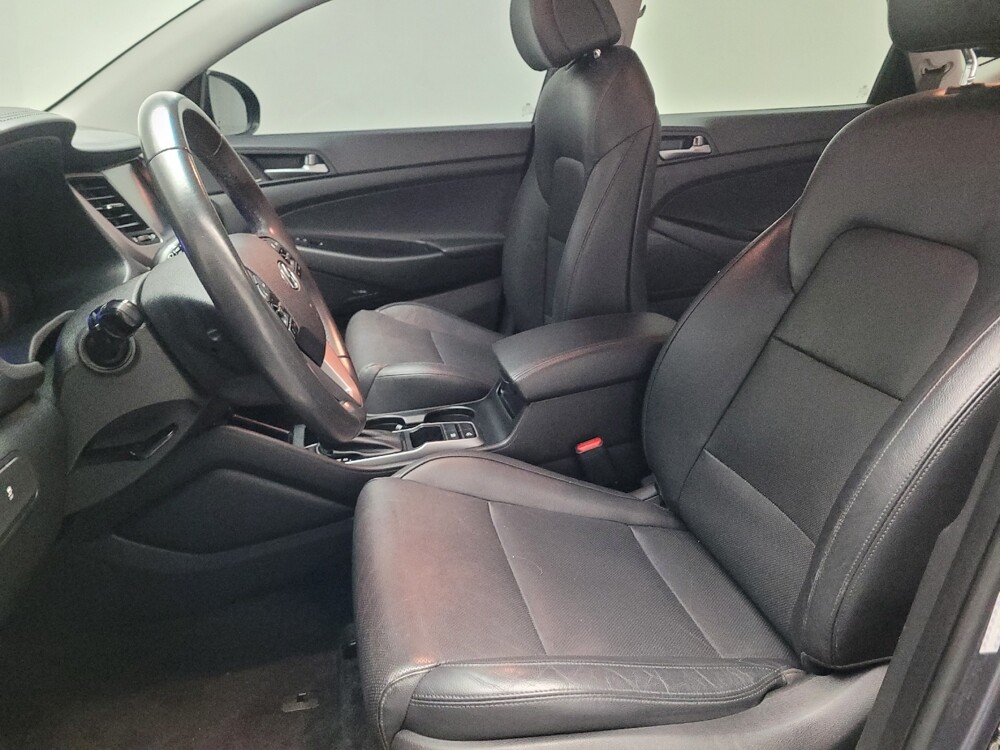 2017 Hyundai Tucson in Downey, CA 90241 - 18105817 17