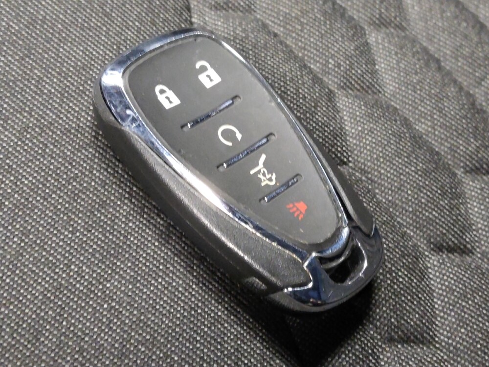 2019 Chevrolet Equinox in Phoenix, AZ 85022 - 18105834 32